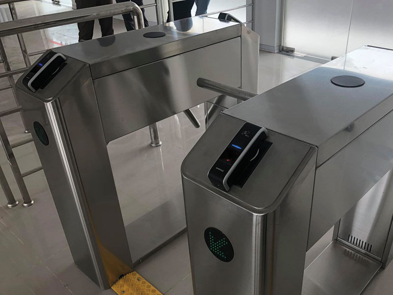 Cổng Xoay 3 càng Cổng Xoay 3 càng